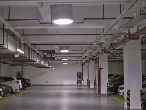 索樂圖導光管應用于地下車庫