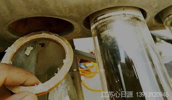 太陽能熱水器怎么清洗水垢
