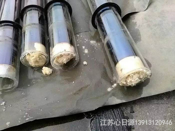 太陽能熱水器怎么清洗水垢