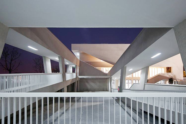 孩子學習光照環境