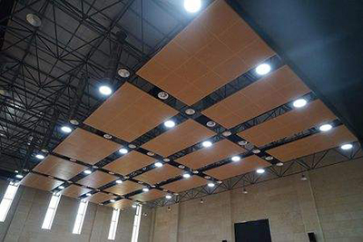 北美高級中學(xué)導(dǎo)光管照明