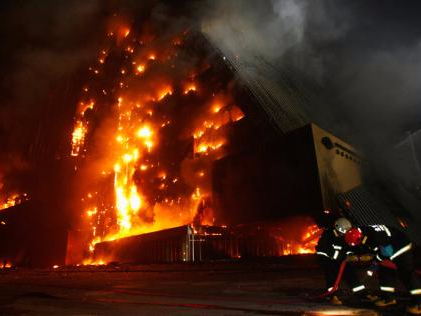 這個索樂圖導光管日光照明裝置不用電，再也不用擔心電路事故了